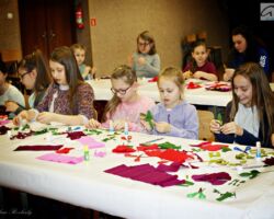 I DZIEŃ FERII - KWIATY Z BIBUŁY