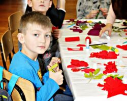 I DZIEŃ FERII - KWIATY Z BIBUŁY