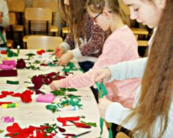 I DZIEŃ FERII - KWIATY Z BIBUŁY