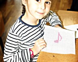 V DZIEŃ - HAFT KRZYŻYKOWY