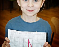 V DZIEŃ - HAFT KRZYŻYKOWY