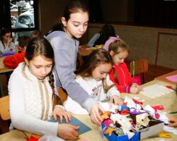 DZIEŃ VI - MASKOTKA Z FILCU