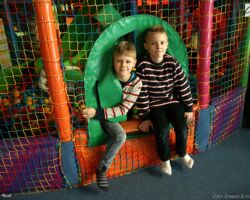 DZIEŃ VIII- KRĘGIELNIA I KOLOROWY ŚWIAT