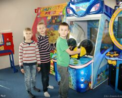 DZIEŃ VIII- KRĘGIELNIA I KOLOROWY ŚWIAT