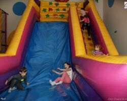 DZIEŃ VIII- KRĘGIELNIA I KOLOROWY ŚWIAT