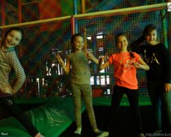 DZIEŃ VIII- KRĘGIELNIA I KOLOROWY ŚWIAT