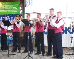 DOŻYNKI W GMINIE KURYŁÓWKA 2006