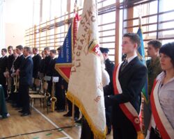 NADANIE SZTANDARU GIMNAZJUM - KURYŁÓWKA 2008