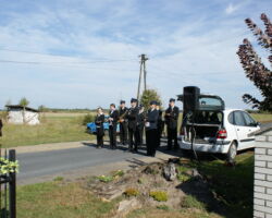 DĄB KATYŃSKI KURYŁÓWKA 2009